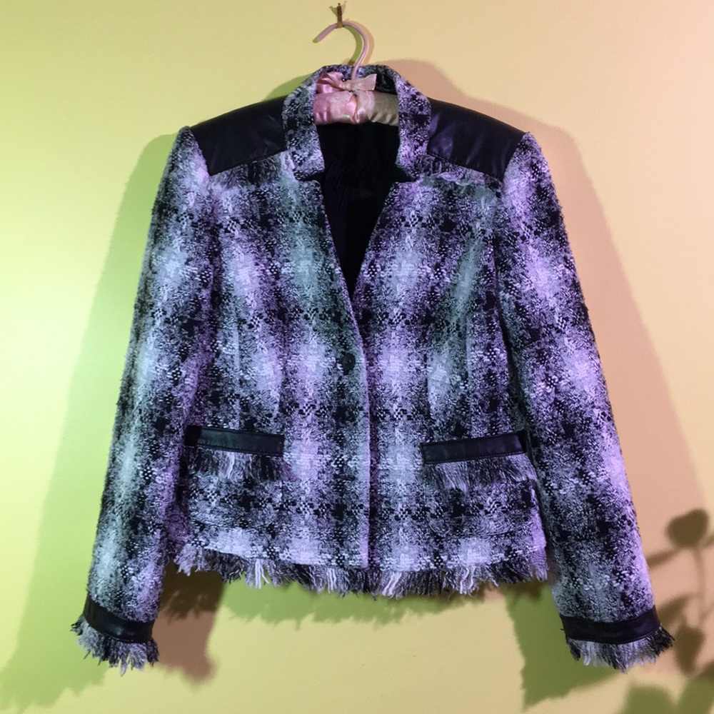 Blazer - Picture 2 of 6